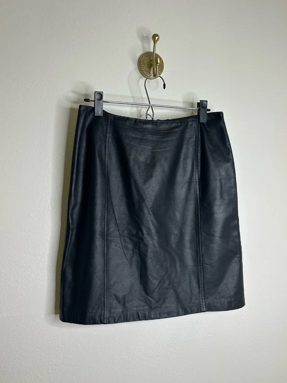 Ann Taylor LOFT 100% Genuine Leather Black Knee Length Pencil Skirt Size 8